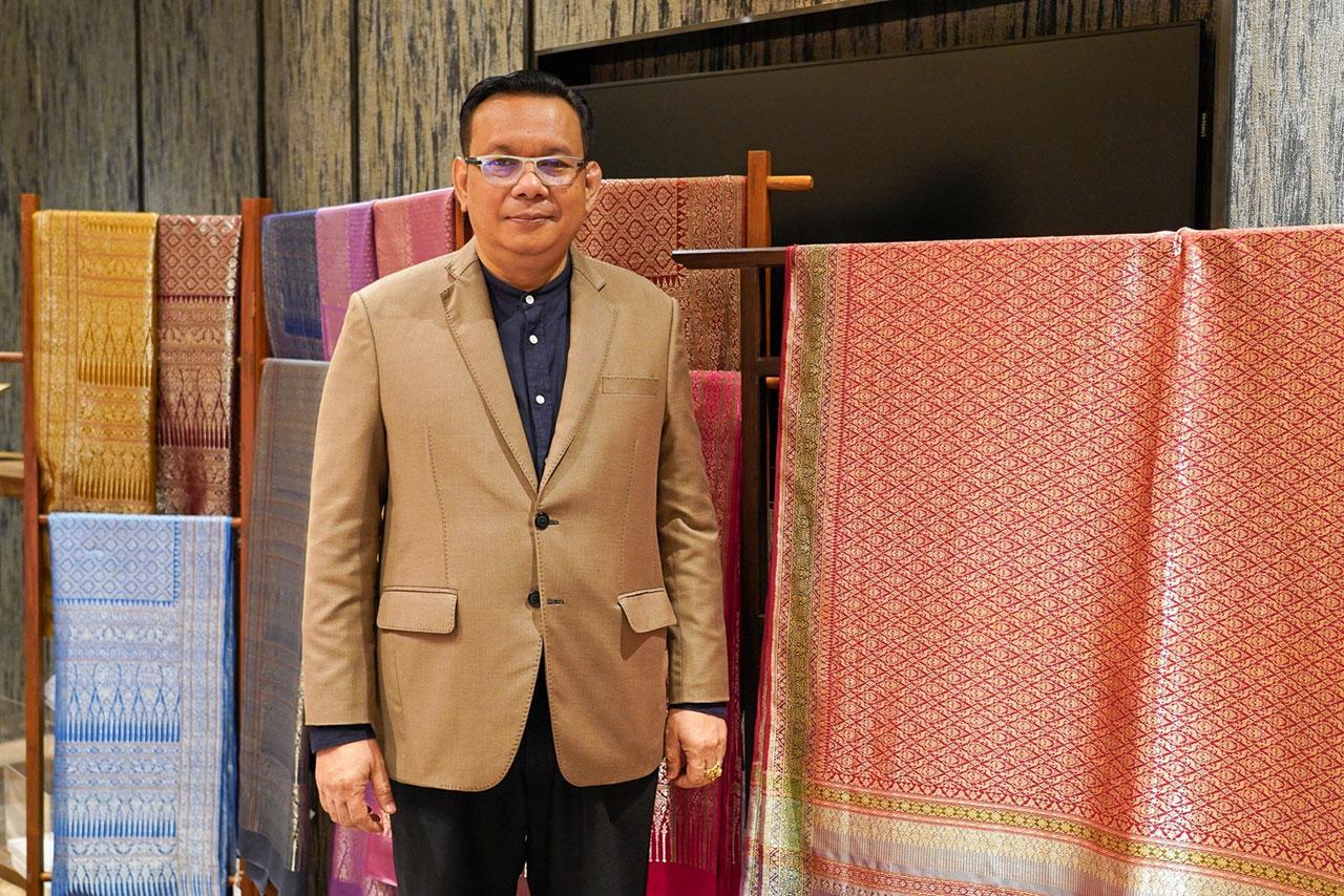 อ.วีรธรรม ตระกูลเงินไทย เจ้าของแบรนด์จันทร์โสมา.
