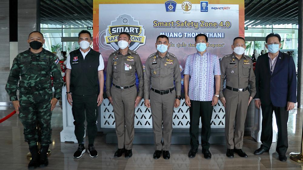 ปลอดภัย พล.ต.ท.สุรเชษฐ์ หักพาล เป็นประธานการประชุมความคืบหน้าโครงการ Smart Safety Zone 4.0 โดยมี พล.ต.ต.สุรพล เปรมบุตร, พล.ต.ต.ไพศาล วงศ์วัชรมงคล, อภิชัย อร่ามศรี และ ทวีศักดิ์ ธีระเกียรติกำจร มาร่วมประชุมด้วย ที่อิมแพ็ค ฟอรั่ม เมืองทองธานี วันก่อน.