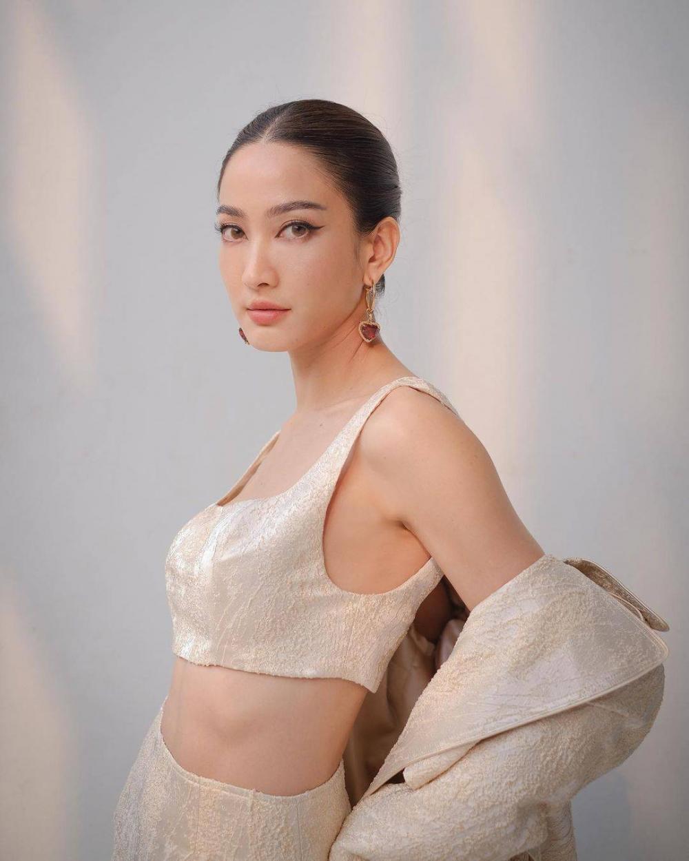 แต้ว ณฐพร ขอบคุณภาพจากไอจี @taewaew_natapohn