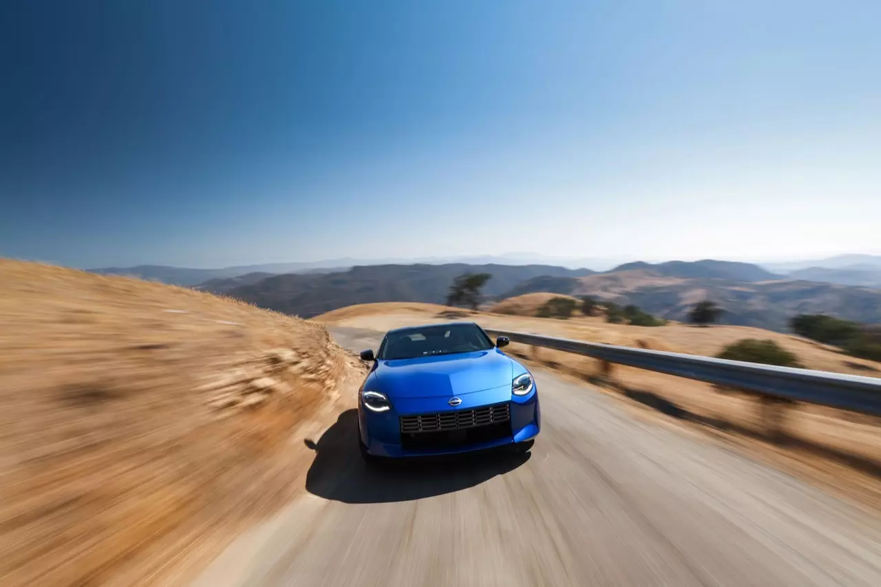 NISSAN เปิดตัวแฟร์เลดี้รุ่นใหม่ล่าสุด Z PROTO SPORT COUPE 2022