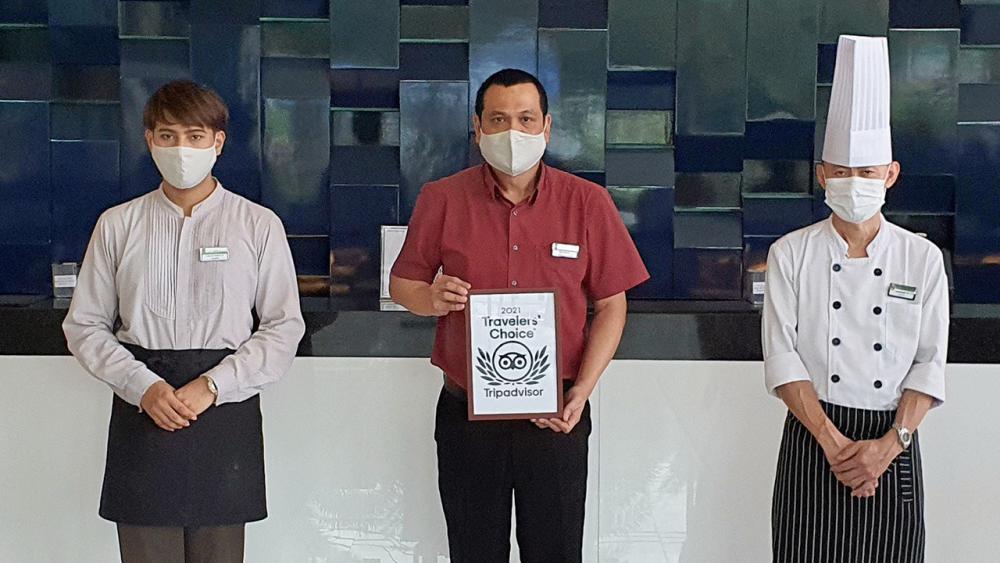 มีคุณภาพ - มกริน พรหมโยธี ผจก.รร.แคนทารี โคราช ได้รับรางวัล “Travellers’ Choice 2021” ของเว็บไซต์ทริปแอดไวเซอร์ จากผลโหวตและรีวิวของนักท่องเที่ยวจากทั่วทุกมุมโลกเข้าพักโรงแรม เพื่อเป็นการการันตีถึงความเป็นเลิศในด้านคุณภาพและมาตรฐาน ที่โรงแรมแคนทารี โคราช วันก่อน.