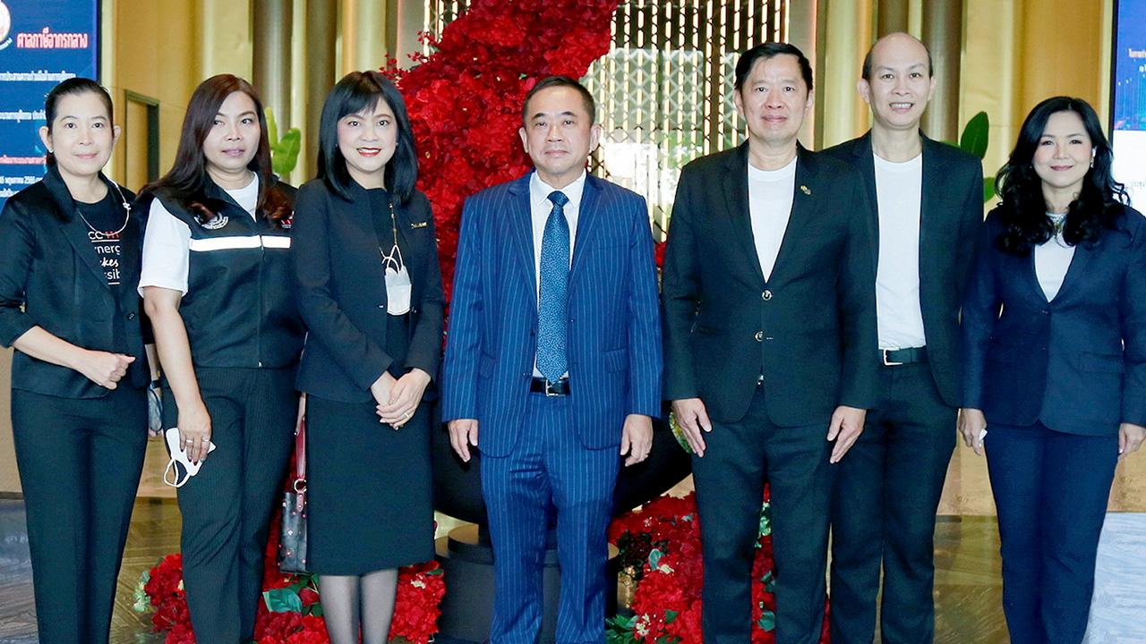 สัมมนา ศ.วิศิษฎ์ วิศิษฏ์สรอรรถ ปลัดกระทรวงดีอีเอส เปิดการสัมมนา เพื่อเพิ่มประสิทธิภาพในการทำงานร่วมกันระหว่างหน่วยงานภาครัฐ และ GCC 1111 ปี 2566 โดยมี รังสรรค์ จันทร์นฤกุล, เอกชัย กองเกิด, สุวรรณา หรรษาจารุพันธ์ และ ชมภูนุช ปฏิมาประกร มาร่วมงานด้วย ที่โรงแรมอัศวิน แกรนด์ วันก่อน.