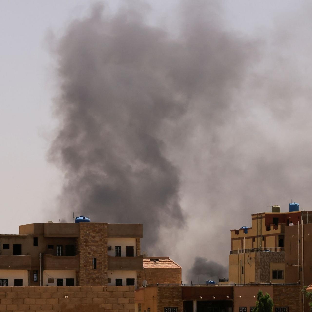 ซูดานรบกันเอง...กองทัพกับกองกำลังสนับสนุนเคลื่อนที่เร็ว ซึ่งเป็นกองกำลังกึ่งทหารในซูดาน สู้รบกันอย่างดุเดือด แย่งชิงอำนาจ มาตั้งแต่ 15 เมษายน 2566