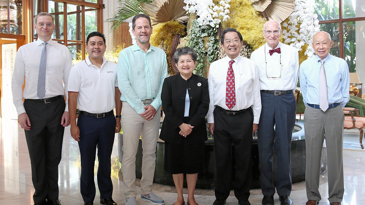 147 ปี นิจพร จรณะจิตต์ จัดพิธีทำบุญพร้อมประชุมกรรมการบริหารในโอกาสครบรอบ 147 ปี โรงแรมแมนดาริน โอเรียนเต็ล โดยมี เจมส์ ไรลี่, วิลเลี่ยม เซนท์กราฟ, อัศวิน คงสิริ,สุรชัย ศิริวัลลภ และ แอนโทนี่ ไทเลอร์ มาร่วมงานด้วย ที่โรงแรมแมนดาริน โอเรียนเต็ล วันก่อน.