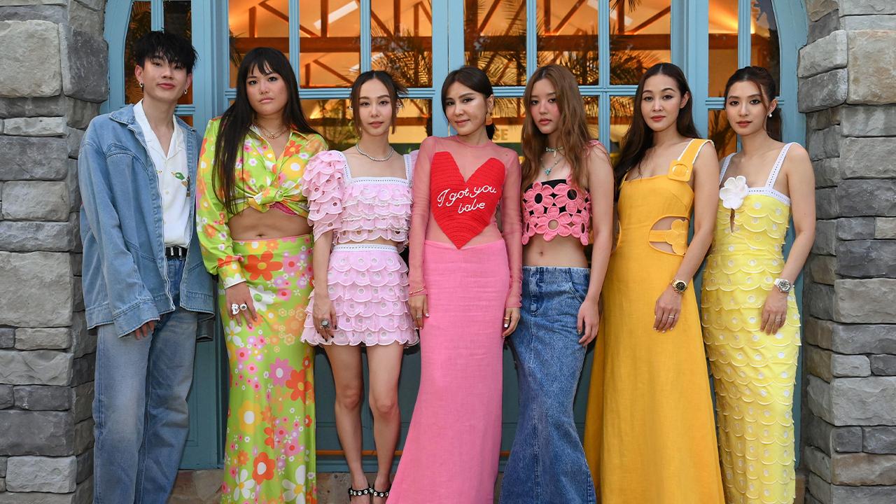 ย้อนยุค เนตรดาว วัฒนะสิมากร เปิดตัวคอลเลกชันสปริง-ซัมเมอร์ 2023 ของแบรนด์ แลนด์มี่เสื้อผ้าสำหรับผู้หญิงได้รับแรงบันดาลใจจากวัฒนธรรมยุค 60’s โดยมี จุมพล อดุลกิตติพร, นันทญา ภิรมย์ภักดี และ จรินทร์พร จุนเกียรติ มาร่วมงานด้วย ที่ร้าน The Reise ประชาชื่น วันก่อน.