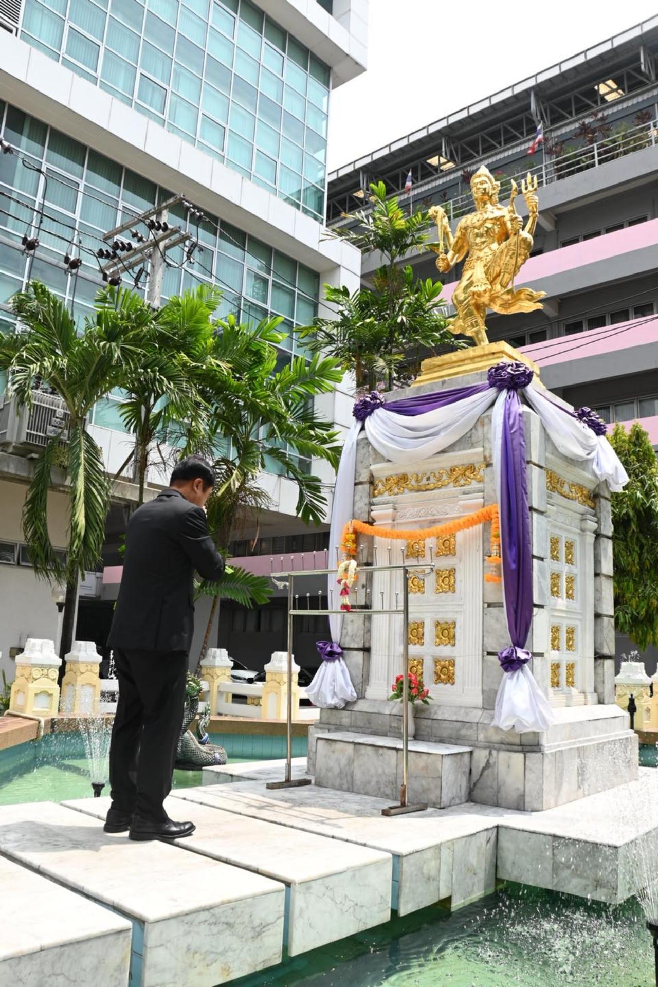 พระนารายณ์ สิ่งศักดิ์สิทธิ์ประจำกระทรวงอุตสาหกรรม