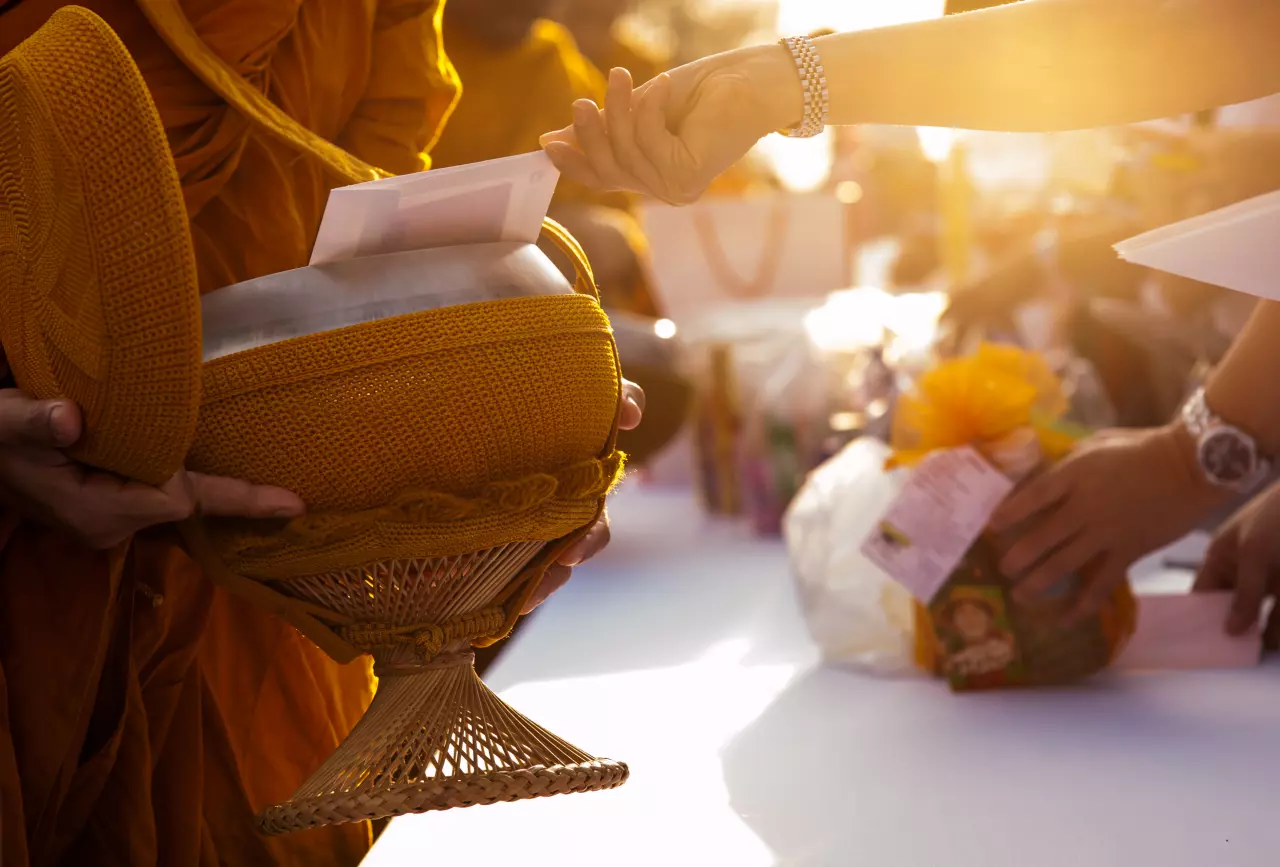 ถวายสังฆทานอย่างไรให้ได้บุญ เปิดขั้นตอน พร้อมบทสวดถวายสังฆทาน ถวายสังฆทานอย่างไรให้ได้บุญ เปิดขั้นตอน พร้อมบทสวดถวายสังฆทาน