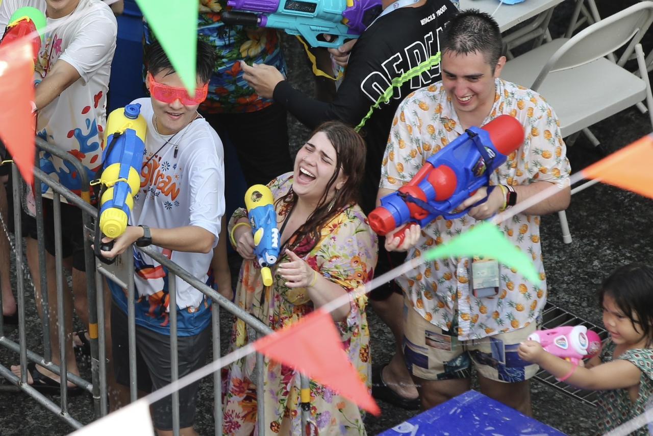 Bustling Thai and foreign tourists during Songkran