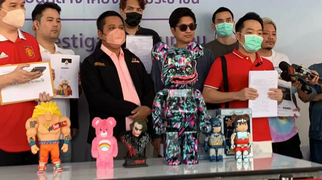 ผู้เสียหายแจ้งความ ปคบ.พรีออเดอร์ของเล่นร้านดังไม่ได้ของ เสียหายกว่า 10 ล้าน