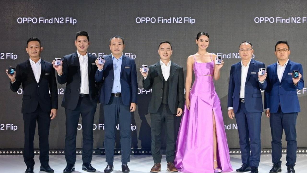 มีแล้วยัง - บิลลี่ จาง เปิดตัวสมาร์ทโฟนจอพับรุ่นแรก “OPPO Find N2 Flip” พร้อมนวัตกรรมให้พับปิดสนิทไร้ช่องว่าง คมชัดทุกองศาของภาพถ่ายสีสันเป็นธรรมชาติ โดยมี แอนดี้ สือ, หวัง เจี้ยน, ชานนท์ จิรายุกุล และ อุรัสยา เสปอร์บันด์ มาร่วมงานด้วย ที่โรงแรมโฟร์ซีซั่นส์ วันก่อน.