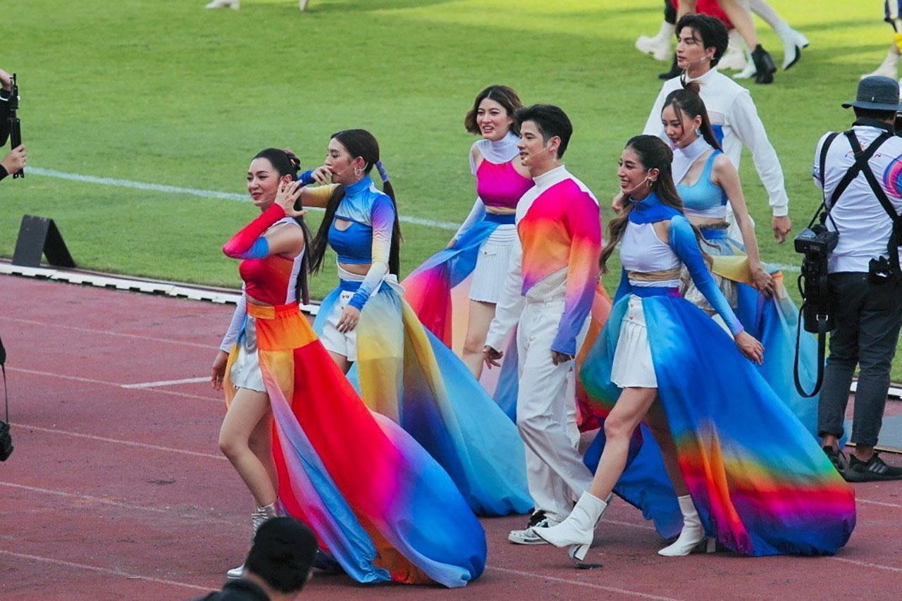 “เบลล่า” สยบดราม่านางเอก ม.