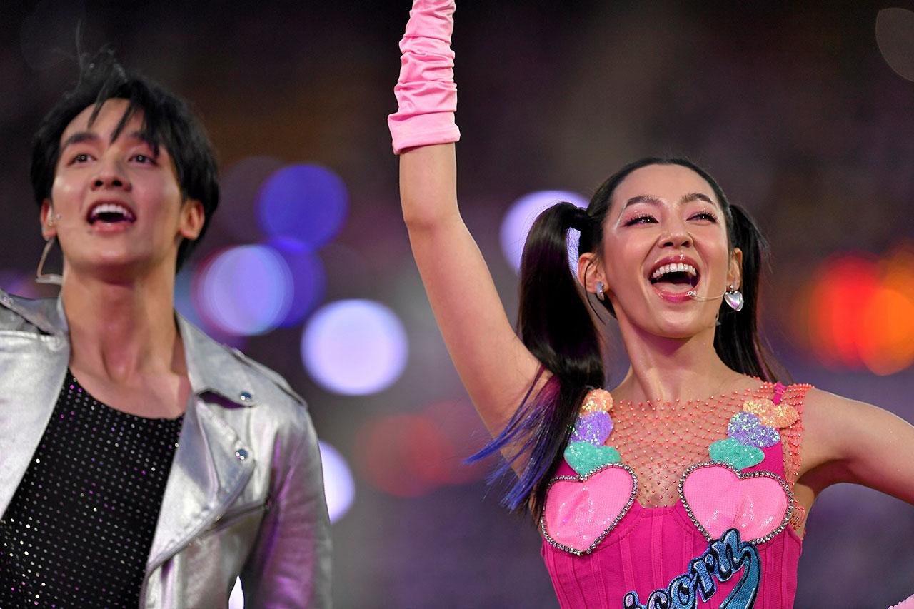 เบลล่า–กองทัพ พีค