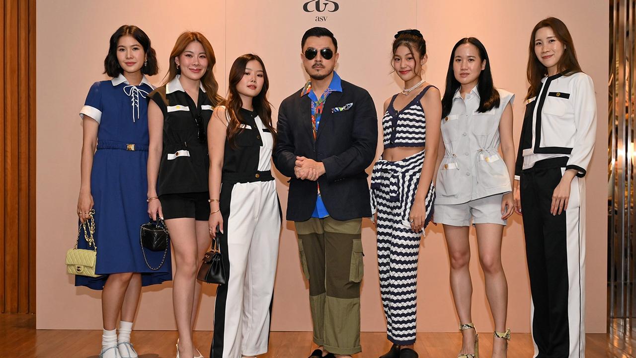 น่าซื้อน่าใส่ - พลพัฒน์ อัศวะประภา เปิดตัวคอลเลกชัน asv Spring/Summer 2023 สื่อถึงมนต์เสน่ห์ของฤดูร้อนเต็มไปด้วยสีสันผสมกลิ่นอายบรรยากาศของท้องทะเล โดยมี อรณิชา กรินชัย, ปิยะดา จิระพจชพร และ พิมพ์เลิศ ใบหยก มาร่วมงานด้วย ที่โรงแรมพับบลิค เฮ้าส์ วันก่อน.