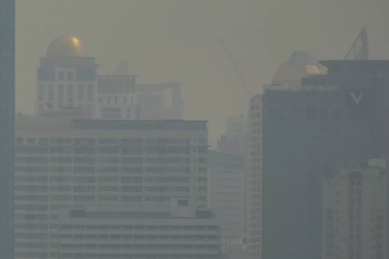 ฝาชีครอบต่ำ รมควันฝุ่น PM 2.5 ผลาญต้นทุนชีวิต 1.37 ล้านล้านบาท/ปี