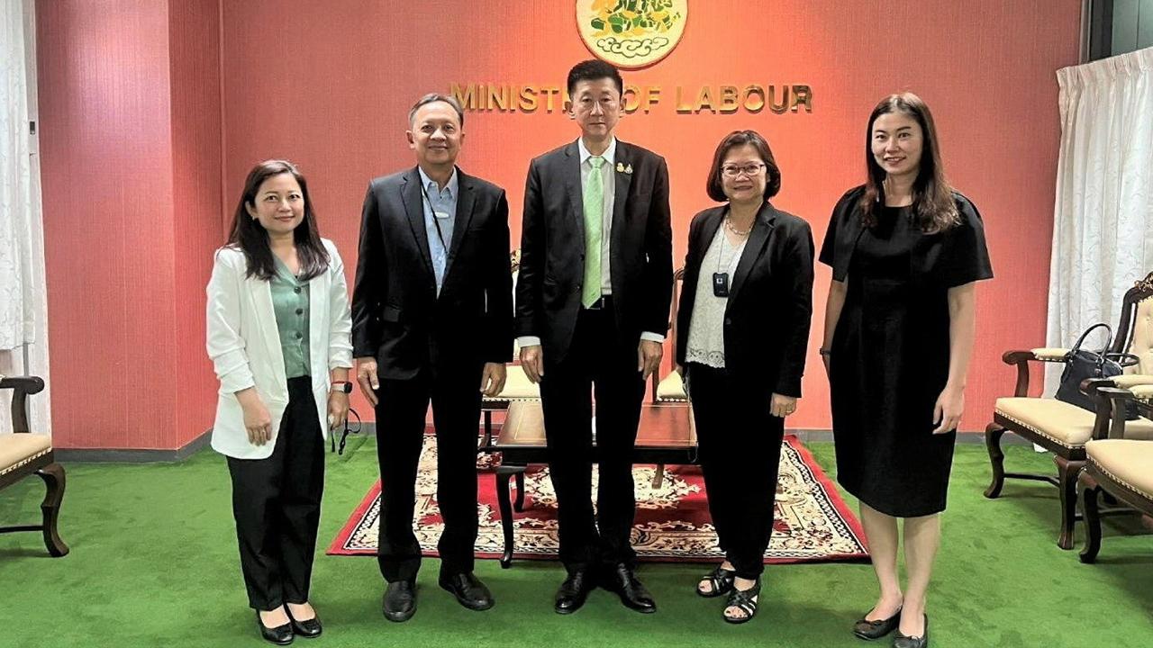 โอลิวิเยร์ บรง และ ดร.ณัฐกิตติ์ ตั้งพูลสินธนา เปิดฉลองตรุษจีนปีกระต่ายทองแบบยิ่งใหญ่