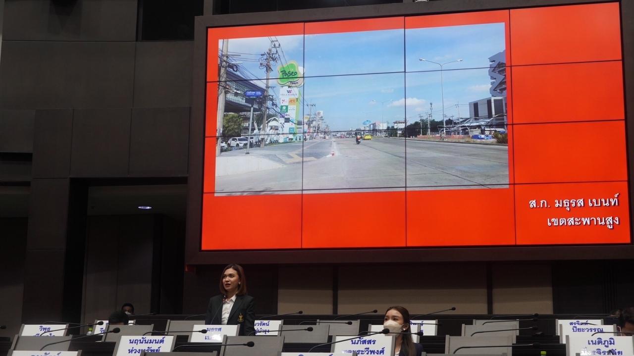 สภา กทม. ถกปรับปรุงฟุตปาททั่วกรุง “ชัชชาติ” รับทำให้ดีขึ้นพร้อมไฟส่องสว่าง