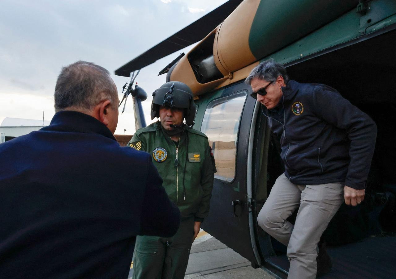 US Secretary of State Anthony Blinken arrives in Turkey  Take a helicopter flight to inspect areas affected by the Great Turkish Earthquake. 