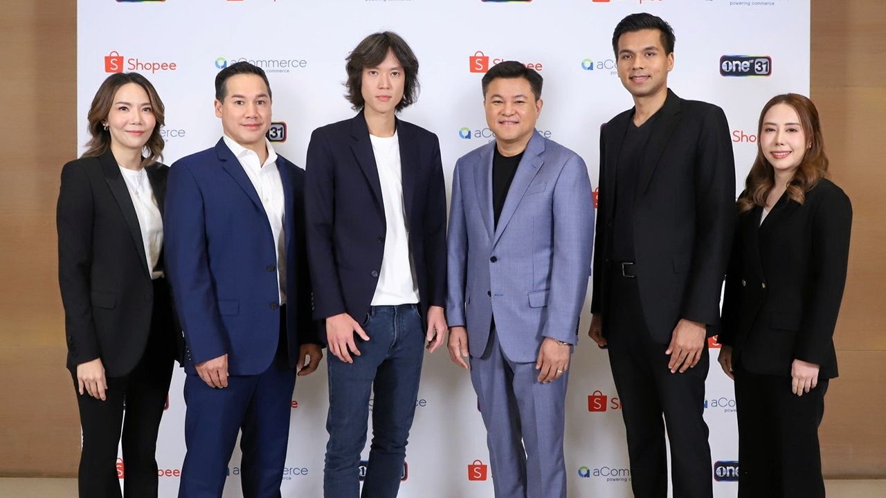 น่าดู - ถกลเกียรติ วีรวรรณ, ระฟ้า ดำรงชัยธรรม, วีระพงษ์ ศรีวรกุล และ เพ็ญสิริ เสถียรวงศ์นุษา แถลงข่าวความร่วมมือเพื่อผลิตรายการ “SELLVIVOR ภารกิจพิชิตยอดขาย” โดยมี การัน อำบานี และ ชาญพิชา ยาณุ มาร่วมงานด้วย ที่อาคารจีเอ็มเอ็ม แกรมมี่ วันก่อน.