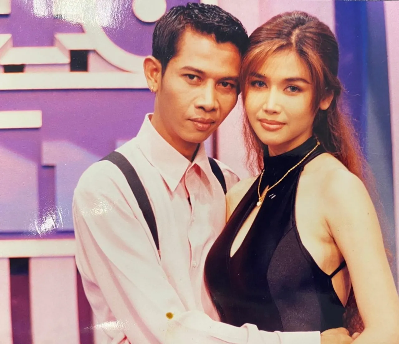 ส่องความสวย "มรกต มณีฉาย" เซ็กซี่สตาร์ คู่จิ้น "หนู เชิญยิ้ม" ผู้มาก่อนกาลยุค 90
