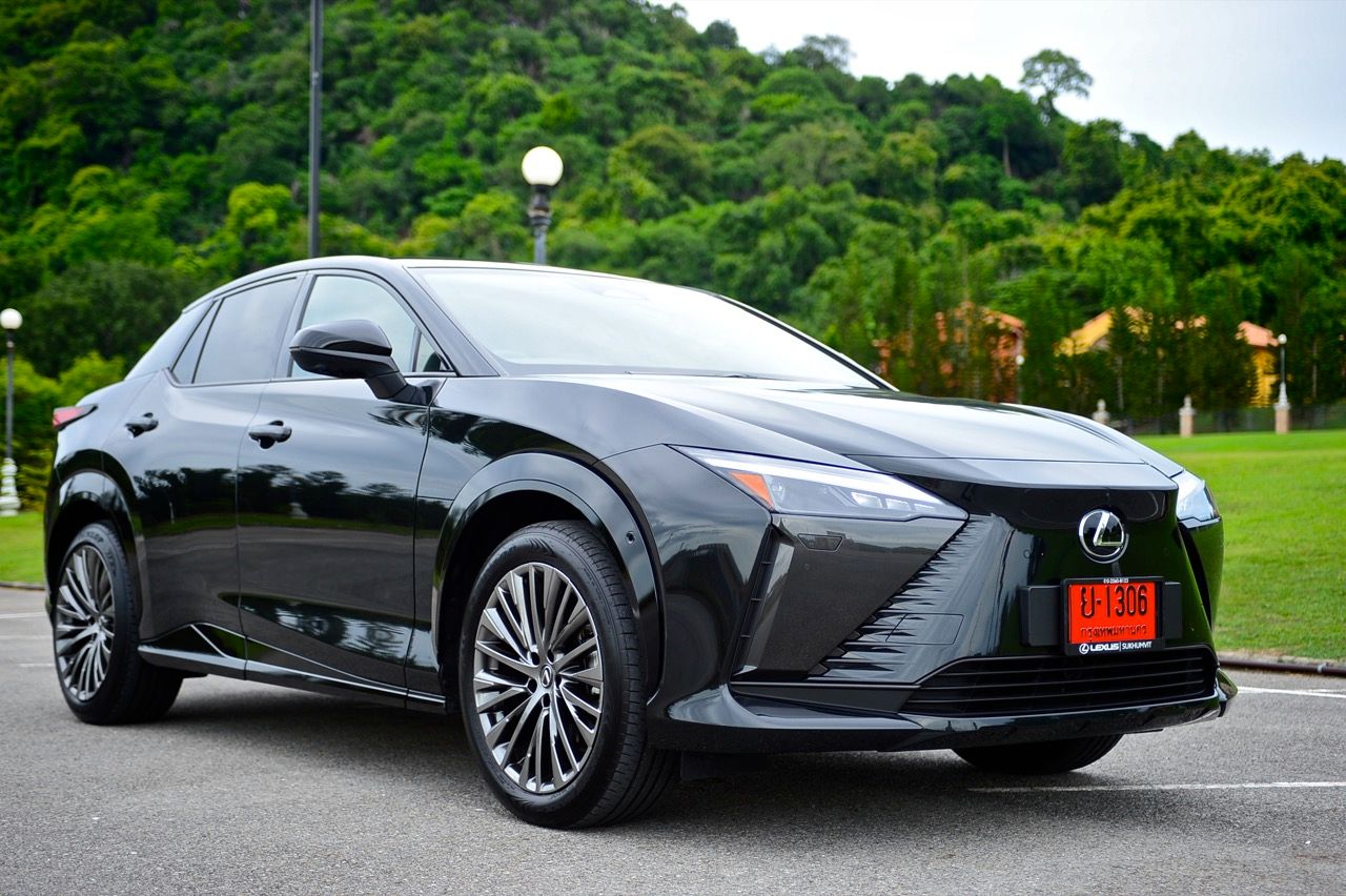 ลองของหรู ทดสอบ LEXUS RZ450e Direct4 Premium