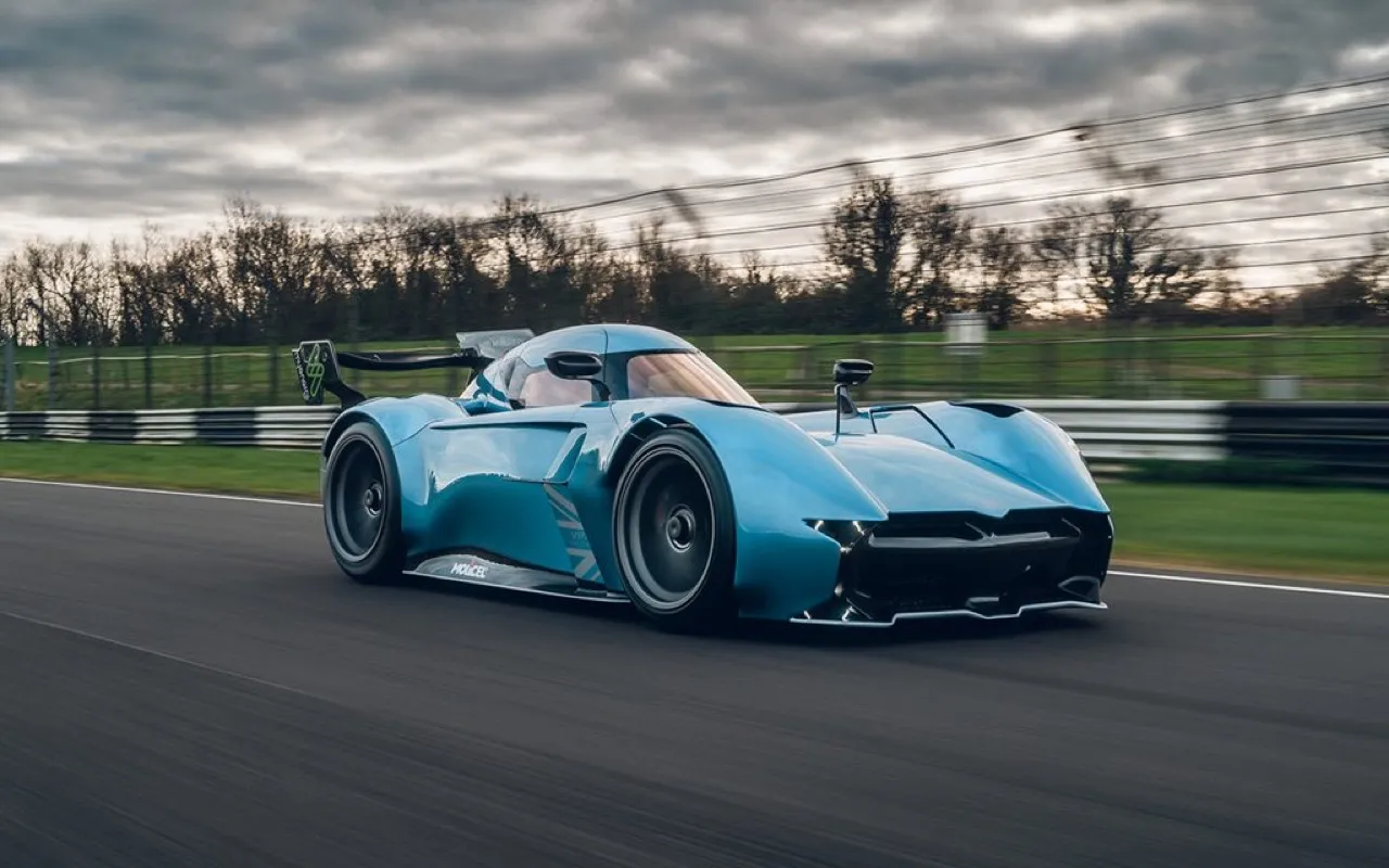 โคตรเร็ว McMurtry Speirling รถไฟฟ้าจิ๋ว ทำลายสถิติความเร็วต่อรอบที่ Hockenheim