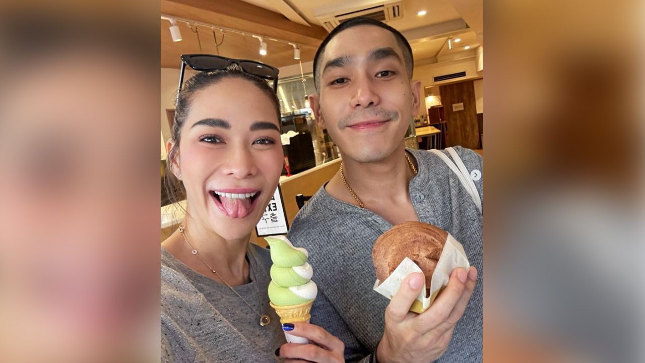สัปดาห์โน้นเพิ่งจัดทริปญี่ปุ่นโต้รักร้าว แต่วันก่อนกลับเซอร์ไพรส์เมื่อ พลอย-เฌอมาลย์ กับ โต้ง ทูพี อันฟอลโล่กัน และยิ่งงงหนักเพราะวันถัดมาโพสต์ภาพดินเนอร์กันอีกแล้ว...ต้องอัปเดทรายชั่วโมง.