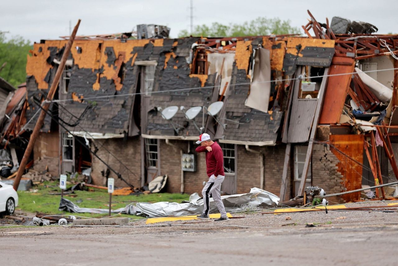 Many homes in Sulfur, Oklahoma, in the United States were severely damaged by the tornado.