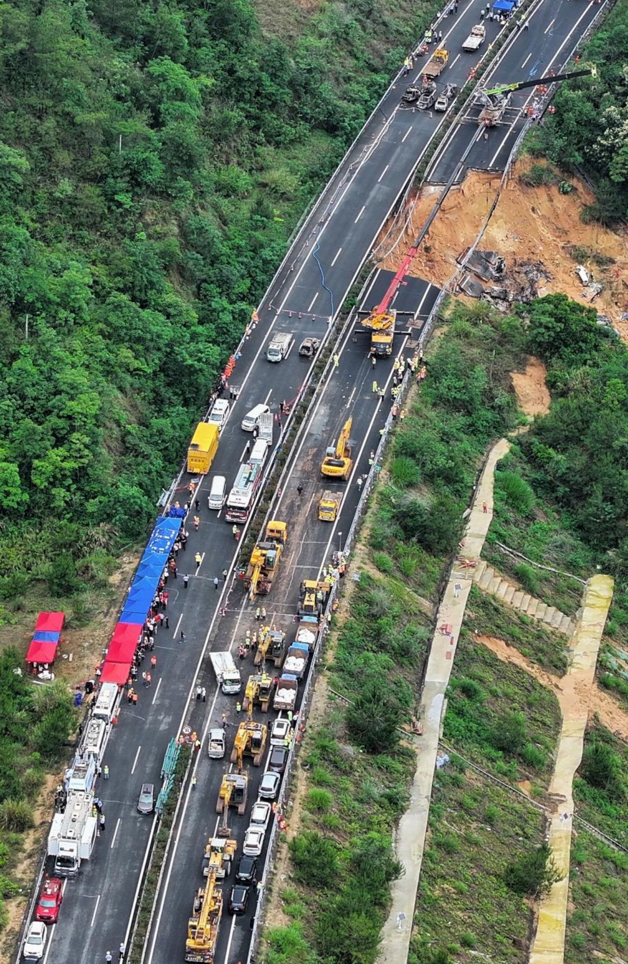 An interesting incident happened.  A road collapse on a local highway in Guangdong Province, southern China, on April 30, 2024, caused 20 cars to fall, killing at least 24 people.