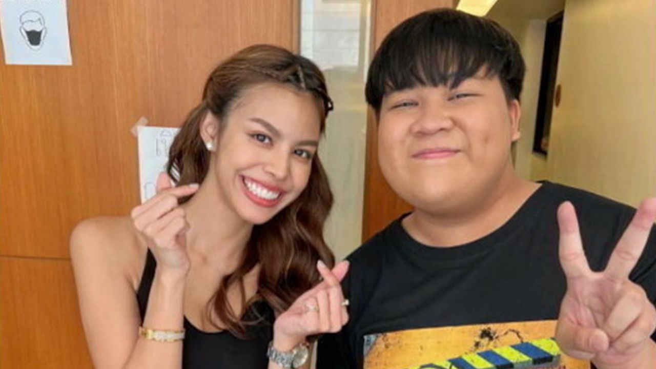 จากที่สงสัยเมื่อต่างคนต่างอันฟอลโลกันไป ในที่สุด อาไท กลมกิ๊ก ก็ออกมาเคลียร์ว่าเลิกกับ น้ำเพชร–อิสรีย์ จริง สาเหตุเพราะไลฟ์สไตล์ไม่ตรงกัน...หยุดไว้ปีที่ 6.