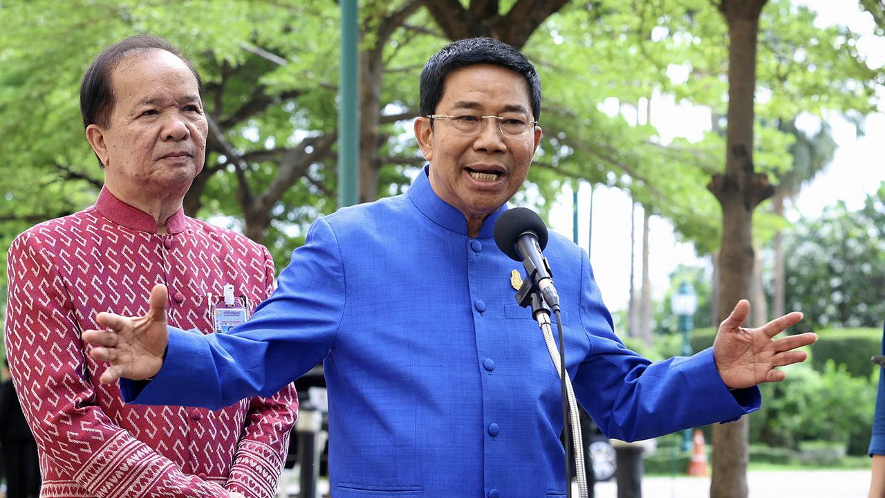 พิชิต ชื่นบาน