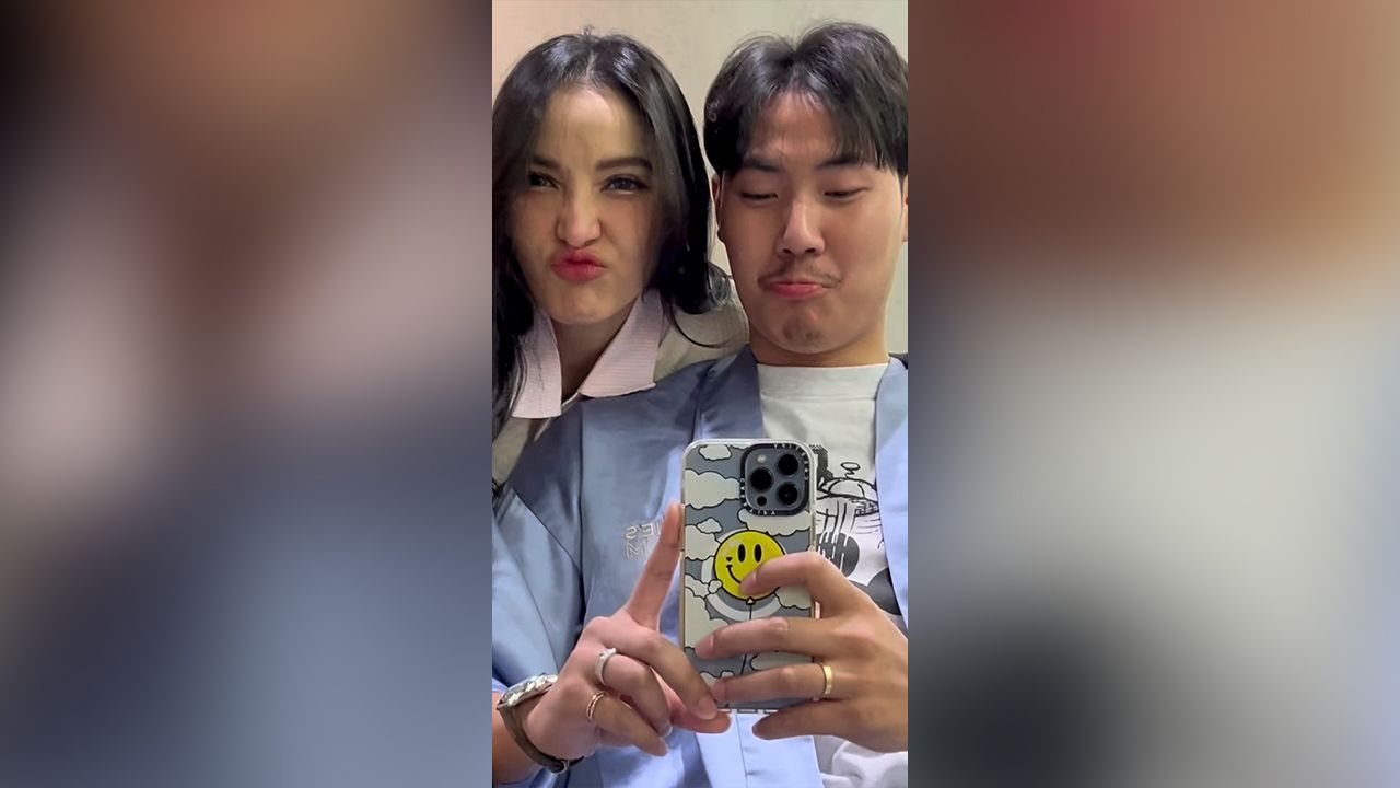 ควงกันเข้าร้านทำผม แพท–ณปภา พร้อม พี–ชานนท์ เปลี่ยน ทรงแนวเกาหลีเกาใจแพท อวยยศ พี เหมือน ได้สามีใหม่ ตัดผมยังไงให้หวานเจี๊ยบ!!
