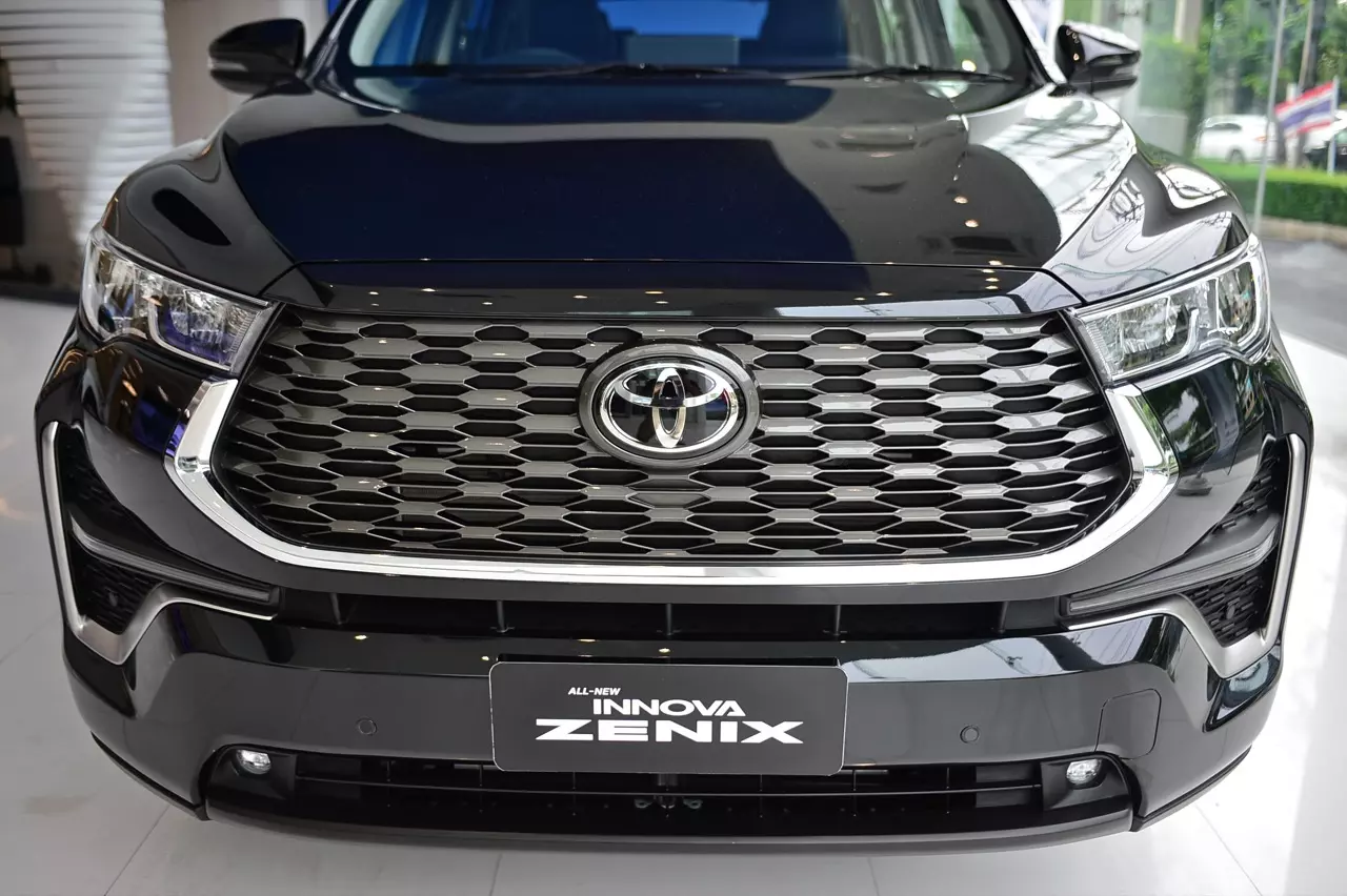 นุ่มนวลชวนหลับ! สัมผัสแรกแปลกใจ TOYOTA INNOVA ZENIX 2.0HEV PREMIUM