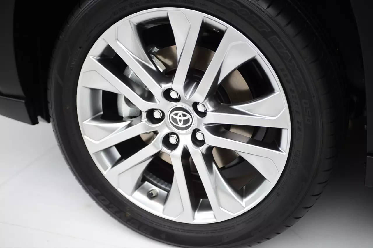 นุ่มนวลชวนหลับ! สัมผัสแรกแปลกใจ TOYOTA INNOVA ZENIX 2.0HEV PREMIUM