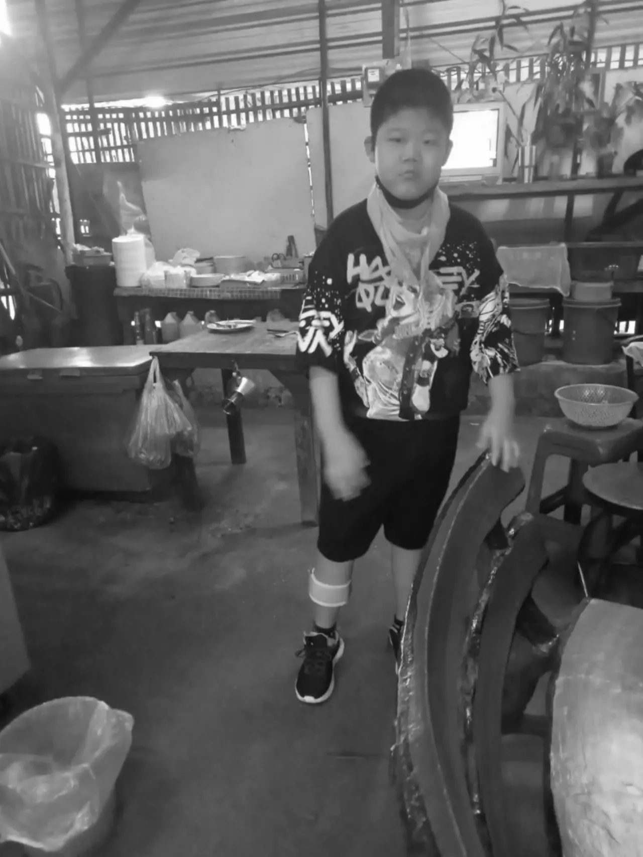 เศร้า "น้องก้าว" ลูกชายร้านตามสั่งป่วยมะเร็งระยะสุดท้าย เสียชีวิตแล้ว