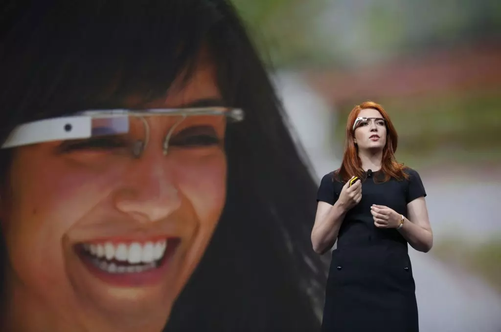 Vision Pro จุดเริ่มต้นของสงครามแว่น VR 