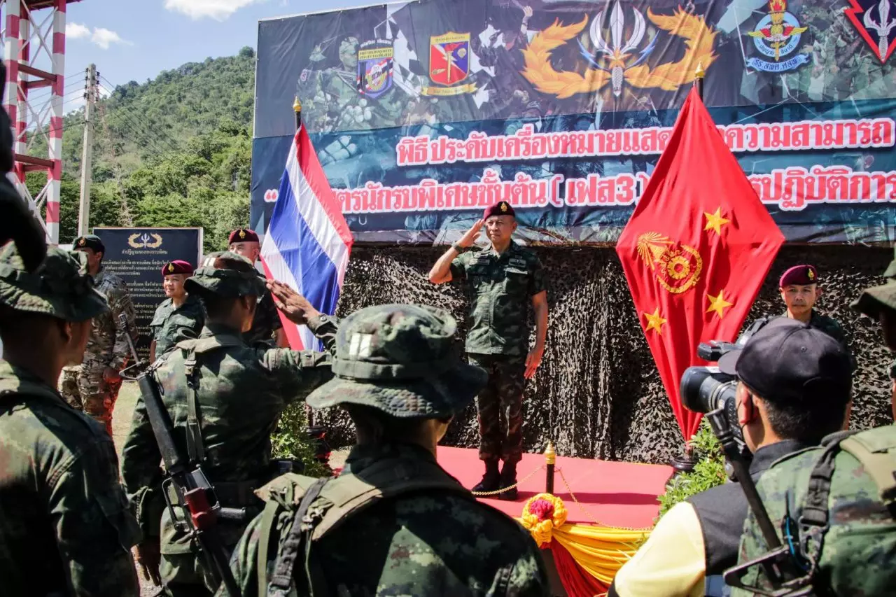 พิธีประดับเครื่องหมาย "นักรบพิเศษ" แก่ 217 ผู้ผ่านหลักสูตรชั้นต้น เฟส 3