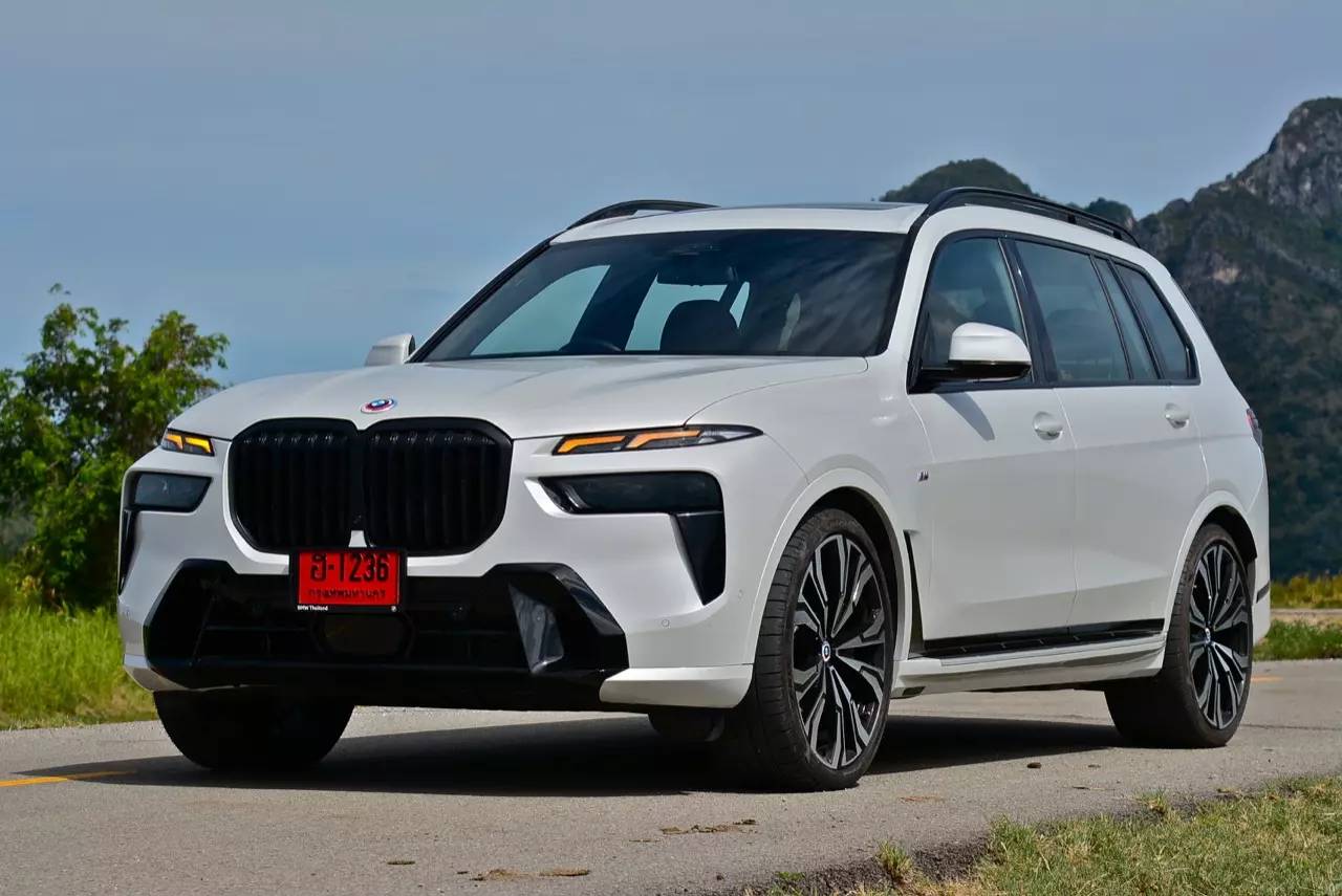 ประกอบไทยราคาดีงาม ทดสอบ BMW X7 xDRIVE40d M SPORT LCI 2023
