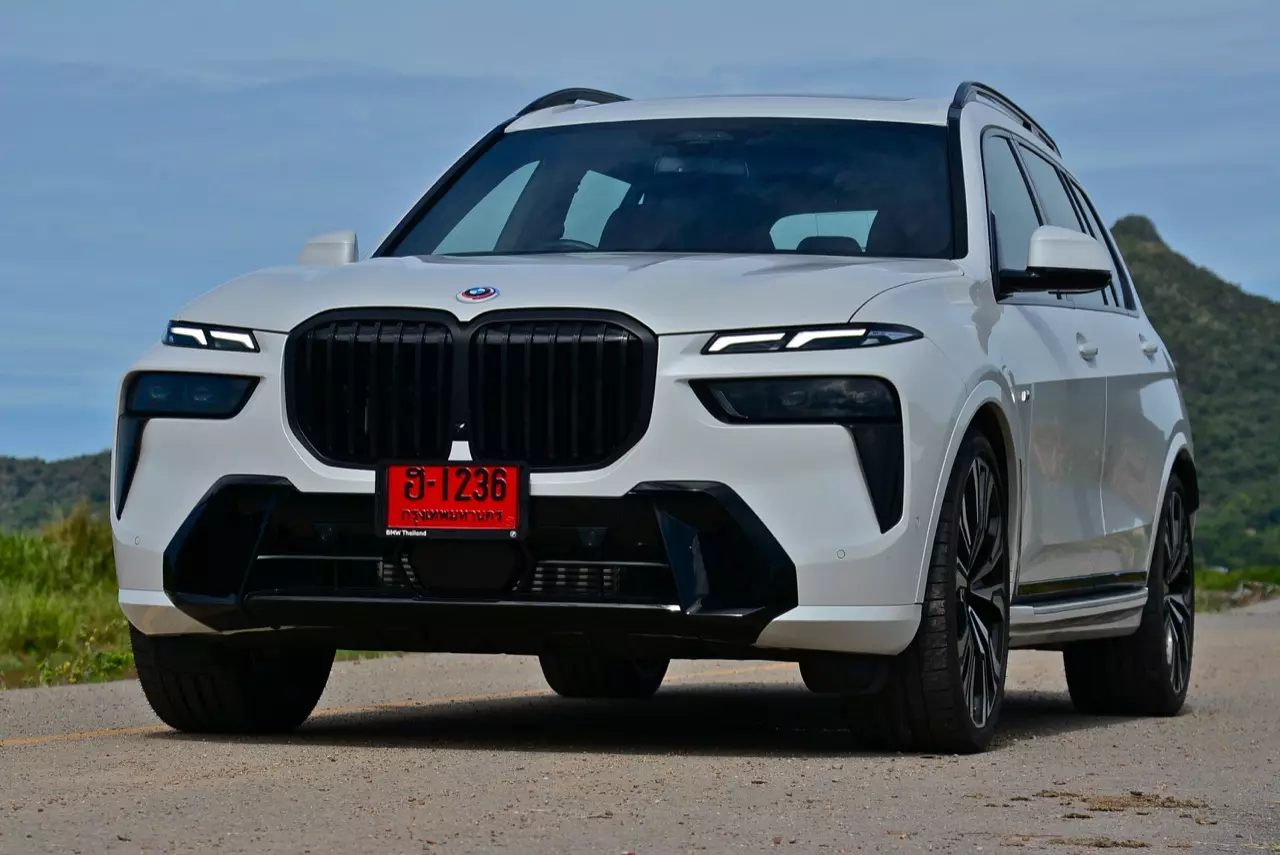 ประกอบไทยราคาดีงาม ทดสอบ BMW X7 xDRIVE40d M SPORT LCI 2023
