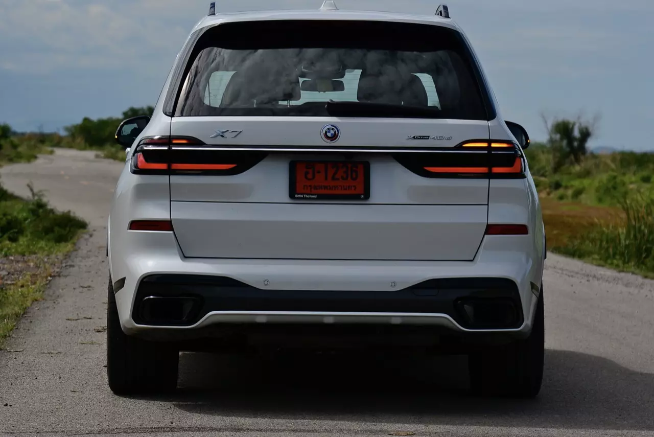 ประกอบไทยราคาดีงาม ทดสอบ BMW X7 xDRIVE40d M SPORT LCI 2023