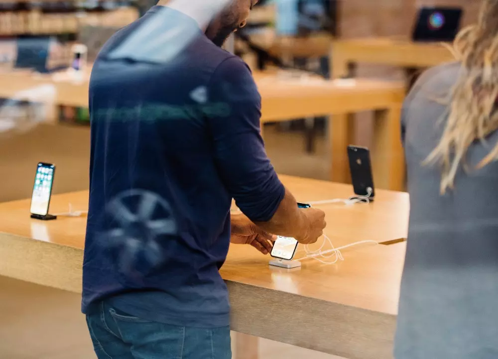 iPhone 15 (ไอโฟน 15) ออกเมื่อไหร่ สีใหม่อะไรบ้าง ลุ้นก่อนเปิดตัวจริง