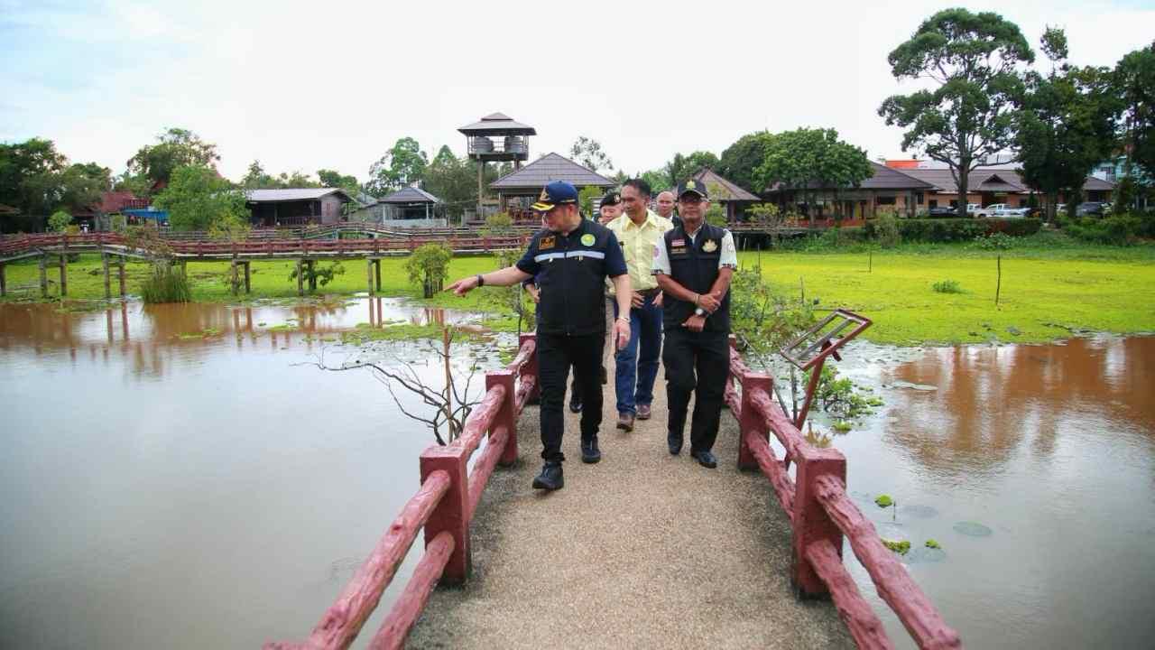 泰国农业部长赞扬沼泽水牛养殖和湿地生态系统