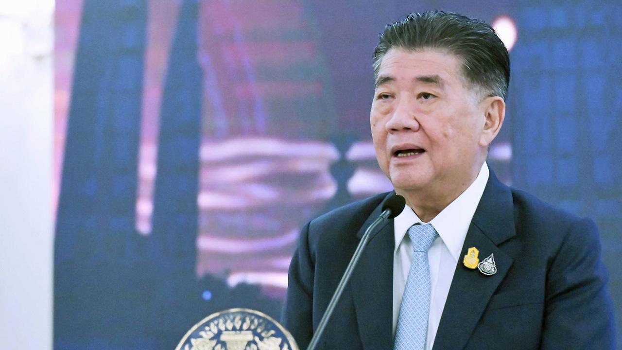 ภูมิธรรม เวชยชัย