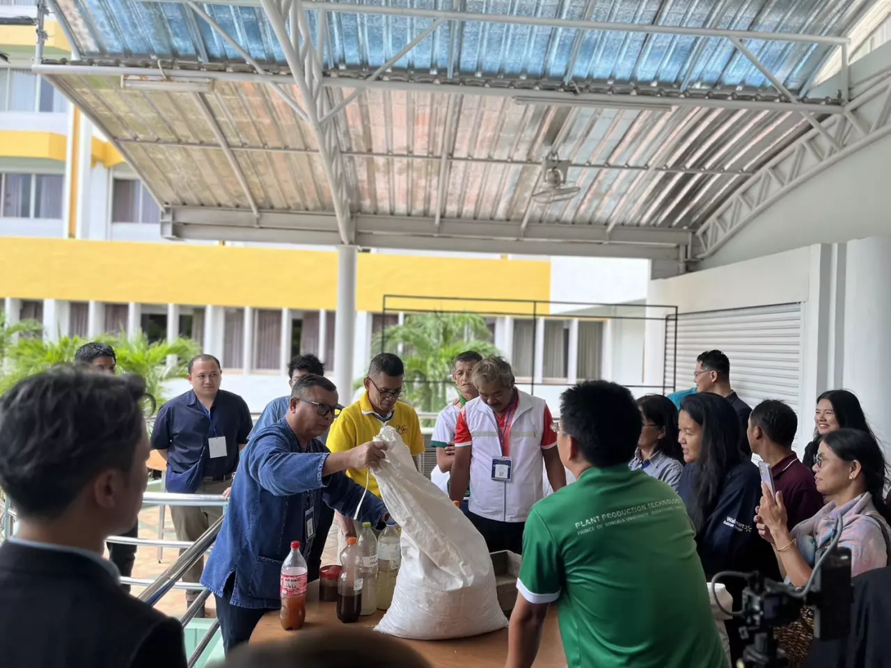 7 สูตรน้ำหมัก “เกษตรดีเด่น ปี 66” แค่ขายปุ๋ยรายได้เดือนละแสน