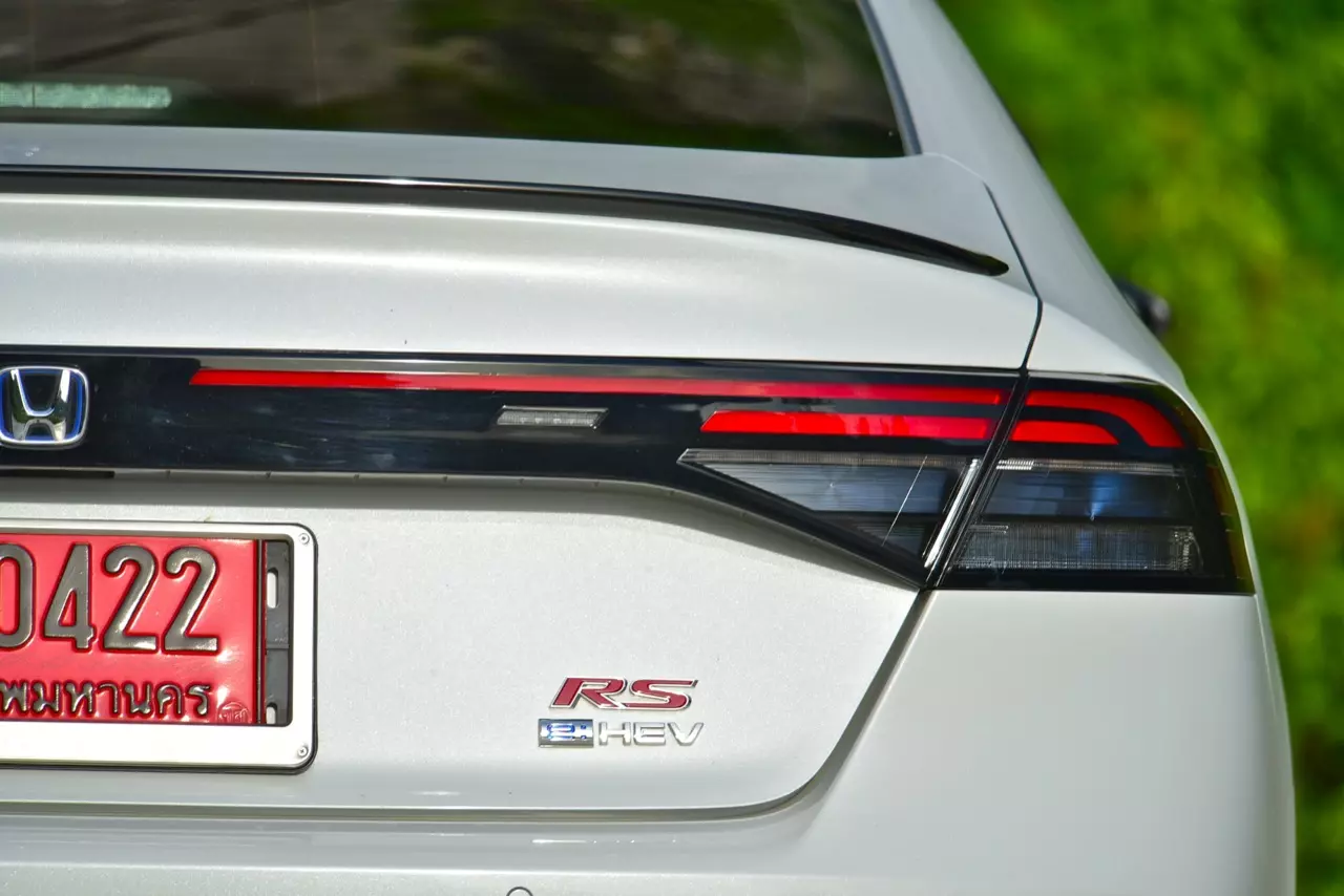 ขับโคตรดี! ทดสอบ HONDA NEW ACCORD RS e:HEV 