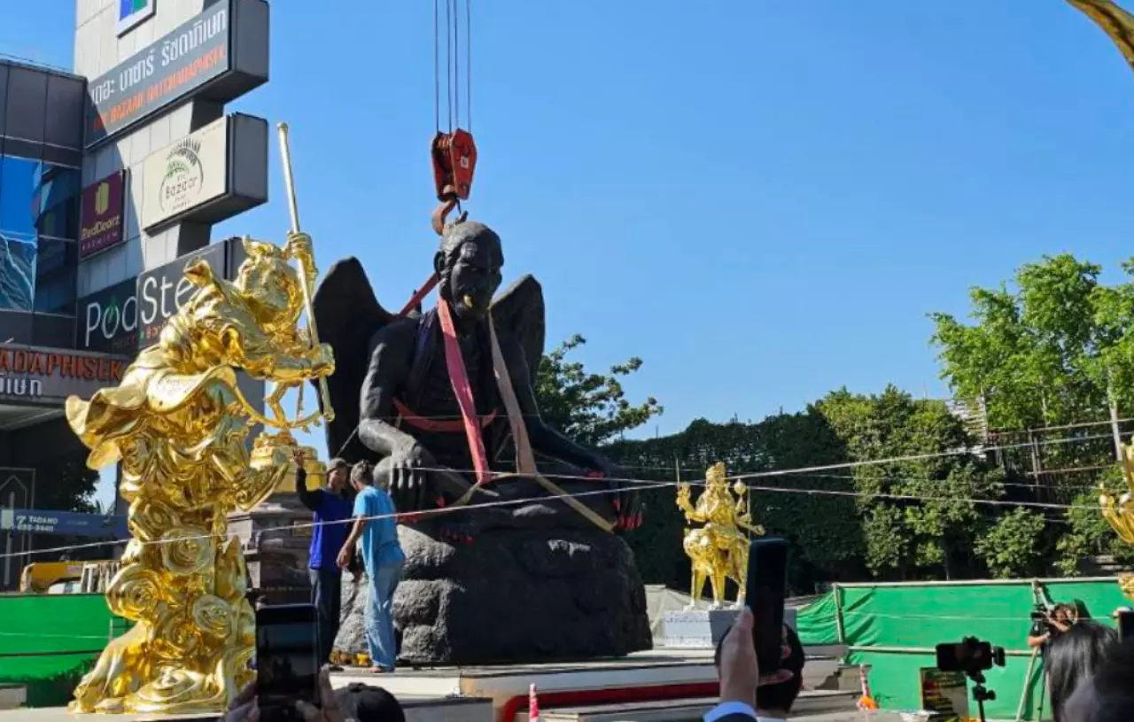 เบื้องหลังย้ายครูกายแก้ว แยกรัชดา แค่ 4 เดือนกว่า ปิดฉาก เตรียมย้ายไปที่ใหม่