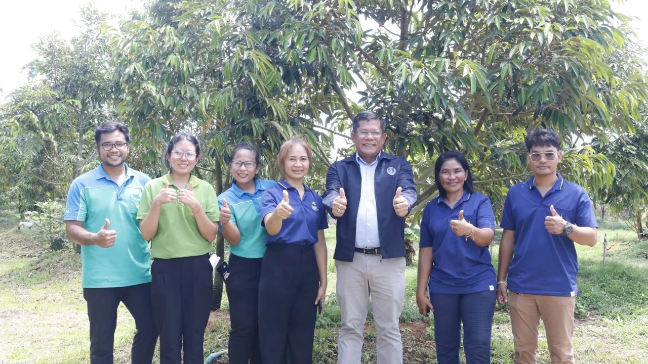 กรมส่งเสริมการเกษตร หนุนแปลงใหญ่ทุเรียนน้ำกร่อย จันทบุรี ต้นแบบไม้ผล