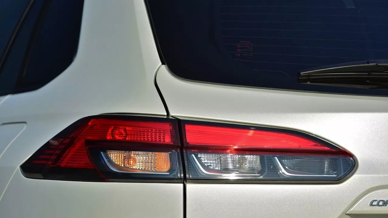 หน้าไม่บึ้ง ตัวตึงสายประหยัด ลองขับ TOYOTA COROLLA CROSS รุ่นปรับโฉม 2024 ของดีที่รอคอย