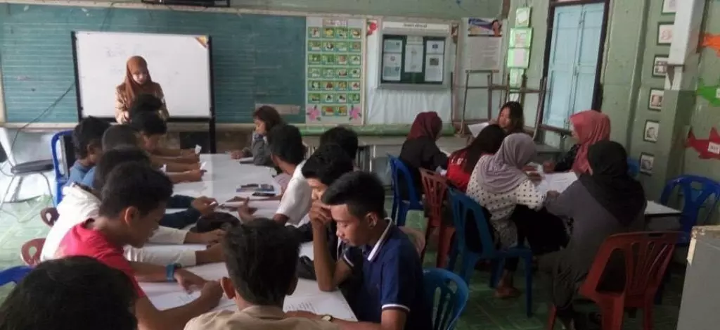 "ทุกคนมีฝัน เราจึงต้องเข้าไป" เปิดใจครู สกร.ยี่งอ ทุ่มชีวิตเพื่อการศึกษา