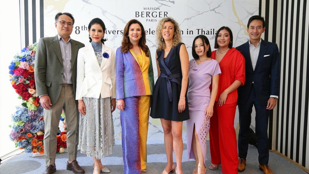 8 ปี  -  นนทกานต์ ทัพพะรังสี อึง จัดงานครบรอบ “8 ปี เมซอง แบร์เช่ ปารีส” พร้อมเปิดตัว 2 คอลเลกชันตะเกียงนํ้าหอมใหม่ล่าสุด ปิรามิด และ ออริจิแนล โดยมี เอสแตล ดาวิด, ณัฏฐิ์ประภา ชุณหะวัณ และ กมลสุทธิ์ ทัพพะรังสี มาร่วมงานด้วย ที่เดอะเบดรูม คอมพานี ชิดลม วันก่อน.