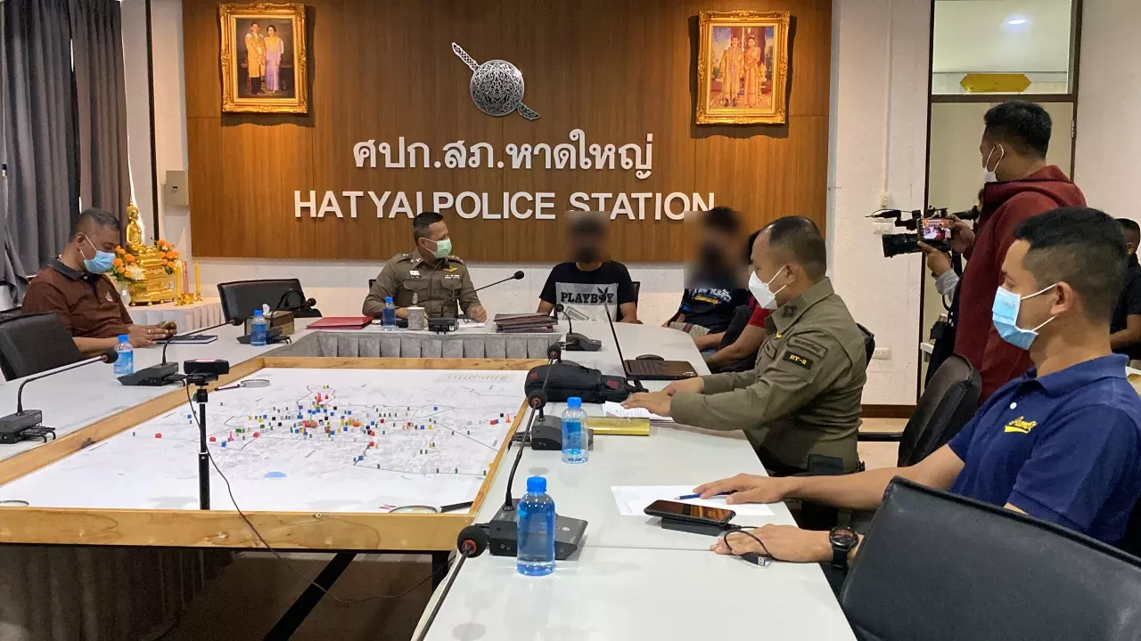 ผู้กำกับหาดใหญ่ ให้หยุดปฏิบัติหน้าที่ ตำรวจเรียกรับเงิน แลกไม่จับบุหรี่ไฟฟ้า